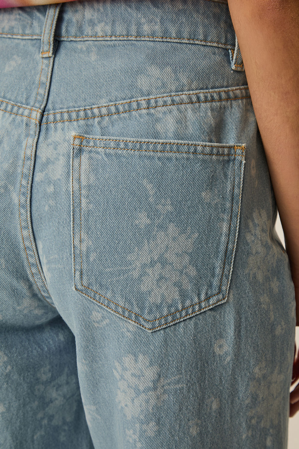 Des Petits Hauts Jeans Louela Floral Bleach Floral