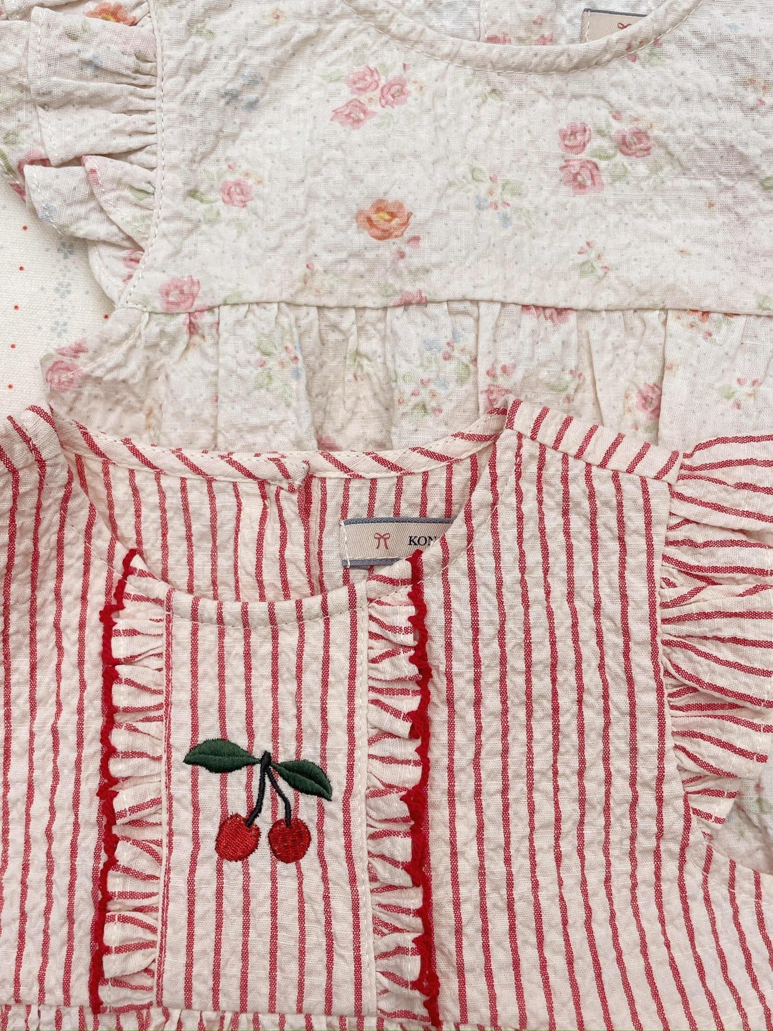 Konges Slojd ELLIE FRILL ROMPER GOTS AMOUR STRIPE