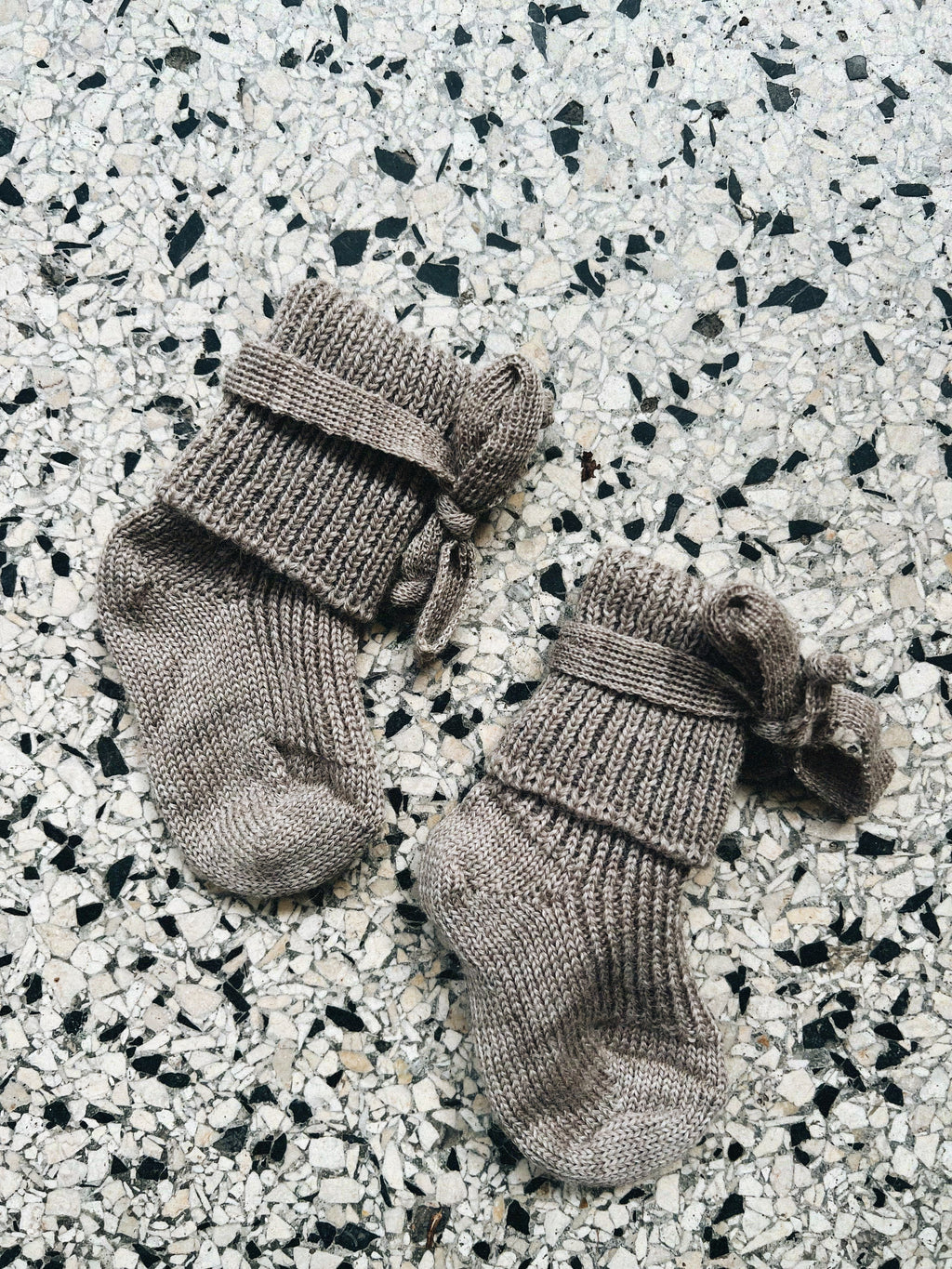Hirsch natur wollen baby strik sokje bruin