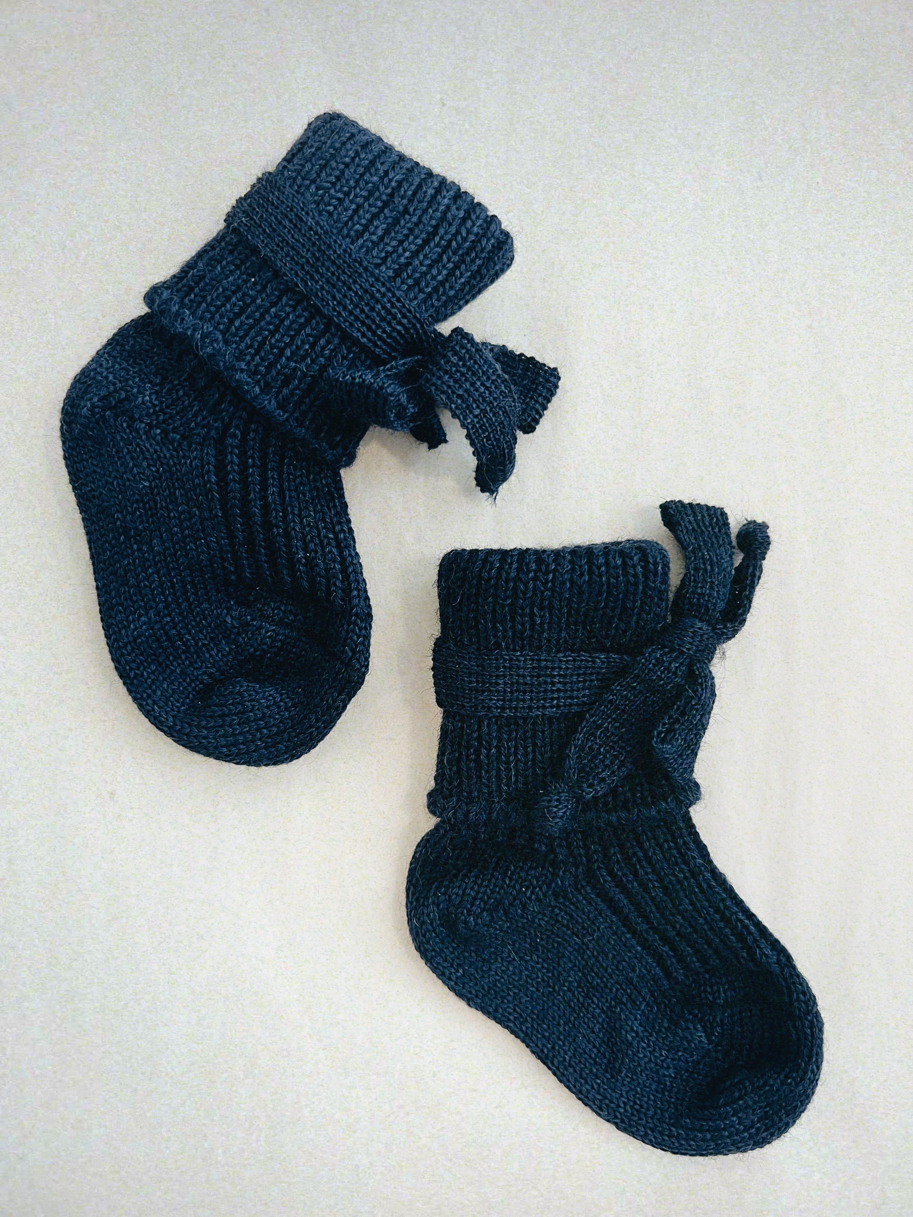 Hirsch natur wollen baby strik sokje navy