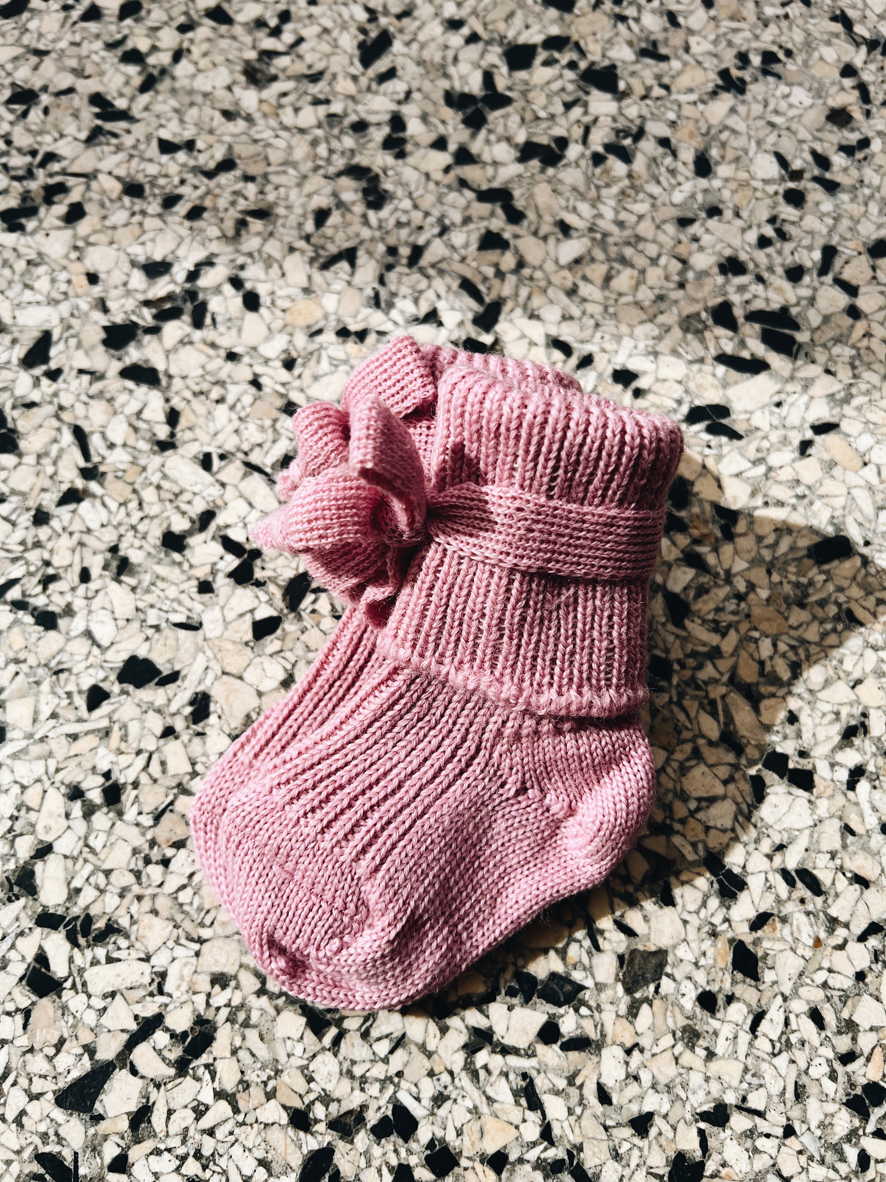 Hirsch natur wollen baby strik sokje roze